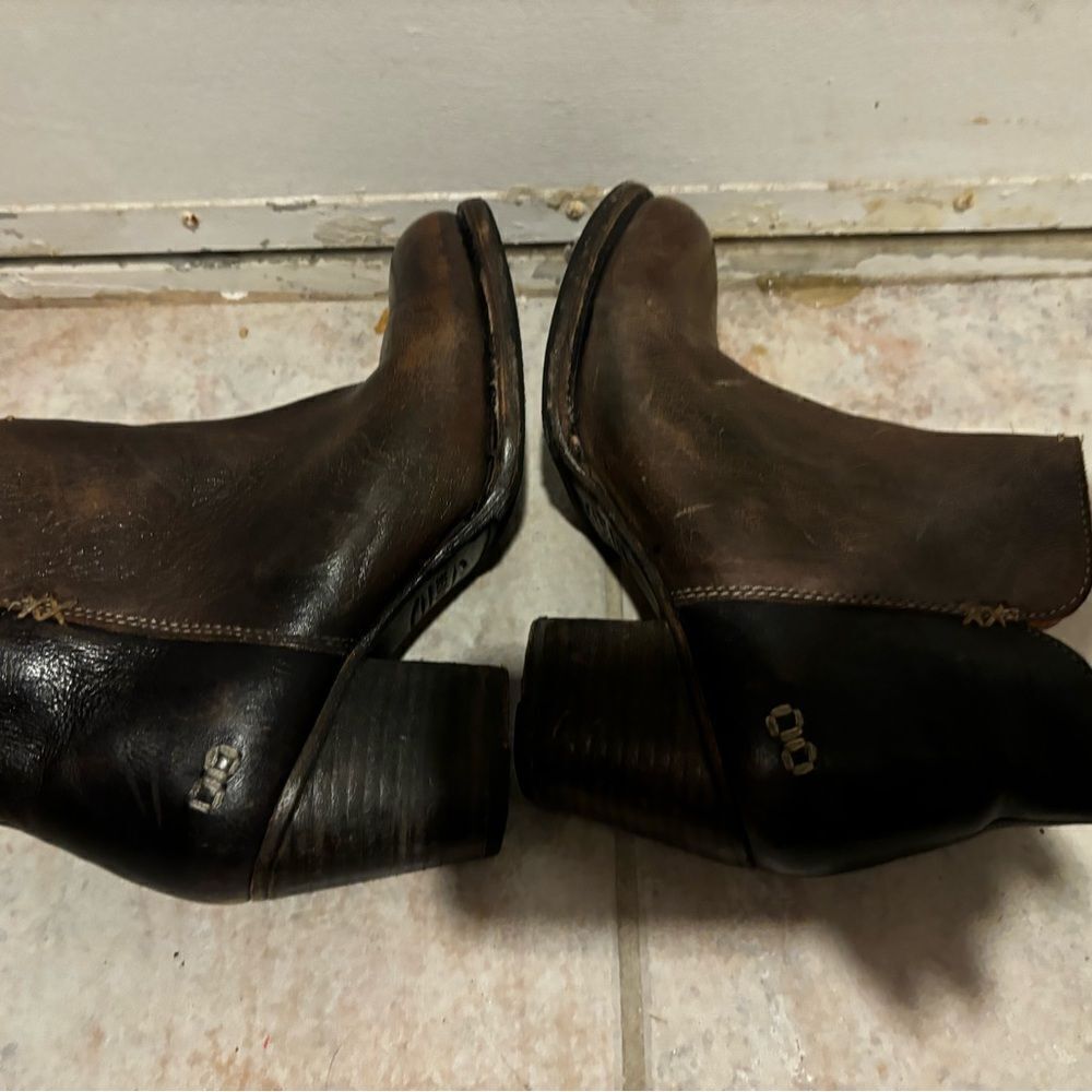 Bed Stu Yell cowboy boots cobbler heels ankle high shoes Leather colorblock